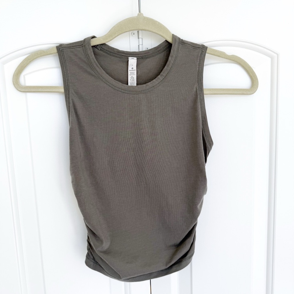 Lululemon All It Takes Tank SIZE 4 - Picture 2 of 4